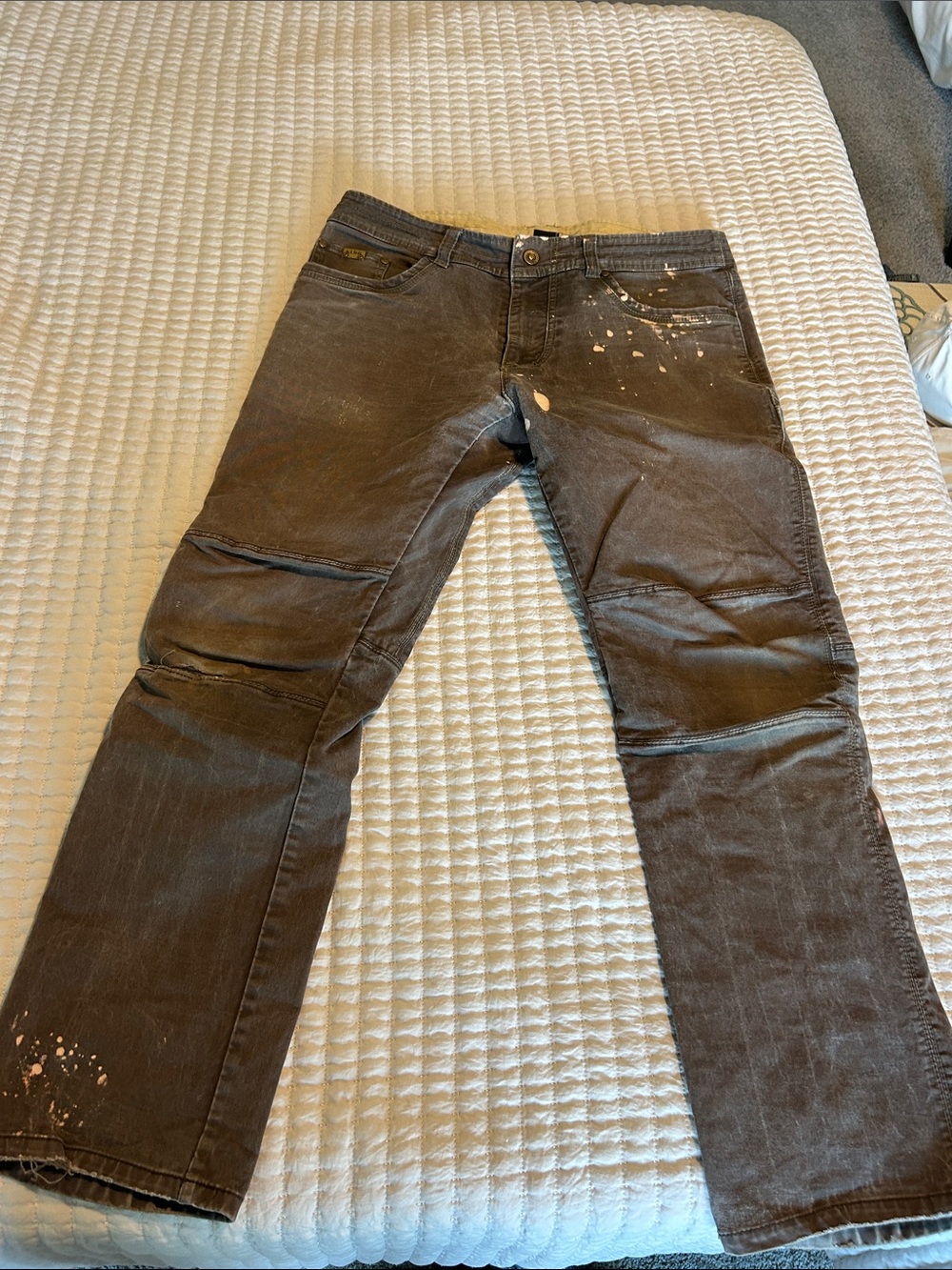 Kuhl Men’s Brown Bootcut Jeans with Paint Splatter